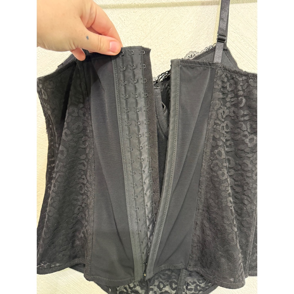 Torrid Size 1 Black Lace Corset Style Bra Spaghetti Strap Lingerie Top - Picture 5 of 6